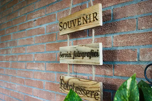 Insegne Artigianali in Legno