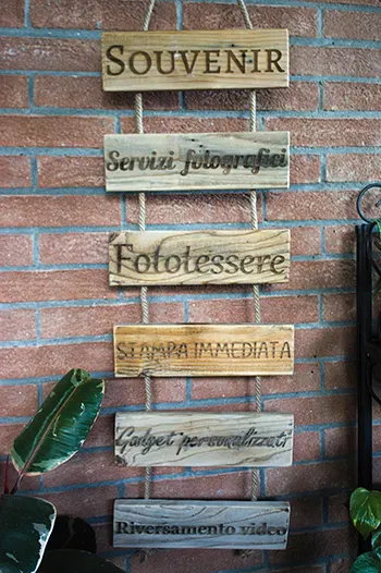 Insegne Artigianali in Legno