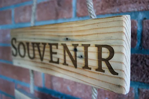 Insegne Artigianali in Legno